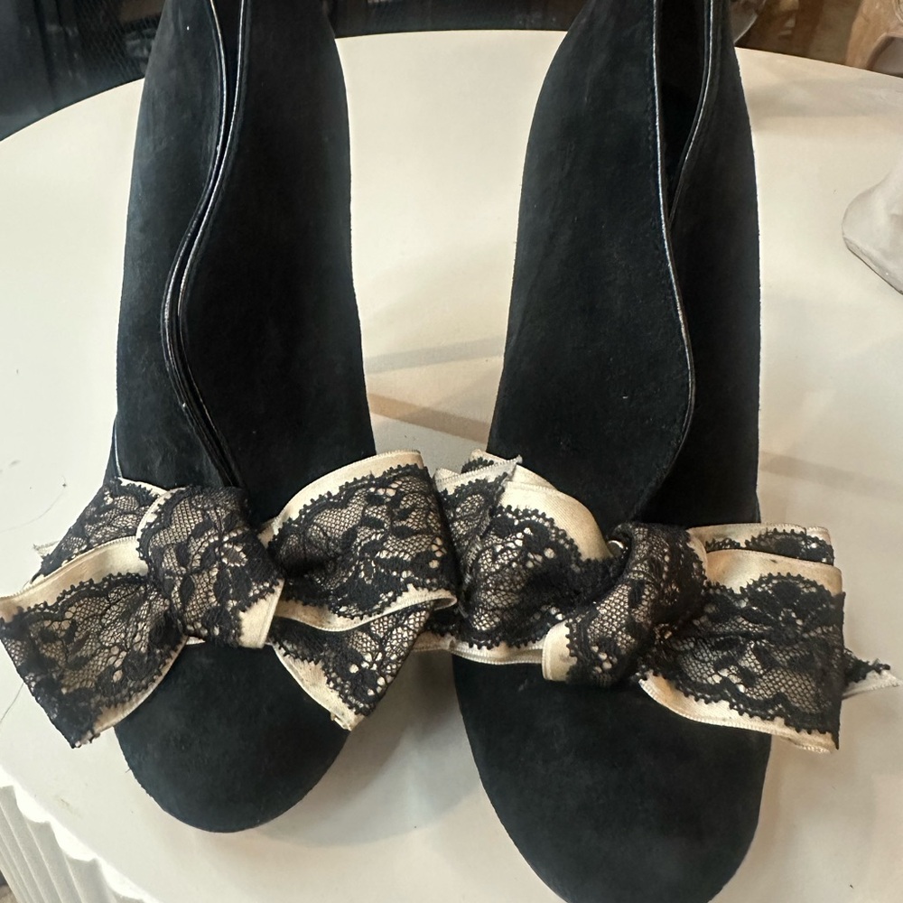 Dolce & Gabbana Black Leather Sole - Picture 2 of 4